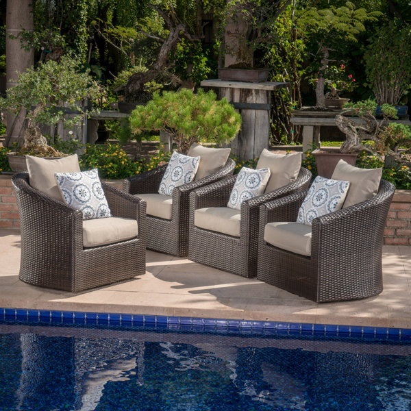 Northridge swivel patio outlet chair with cushions